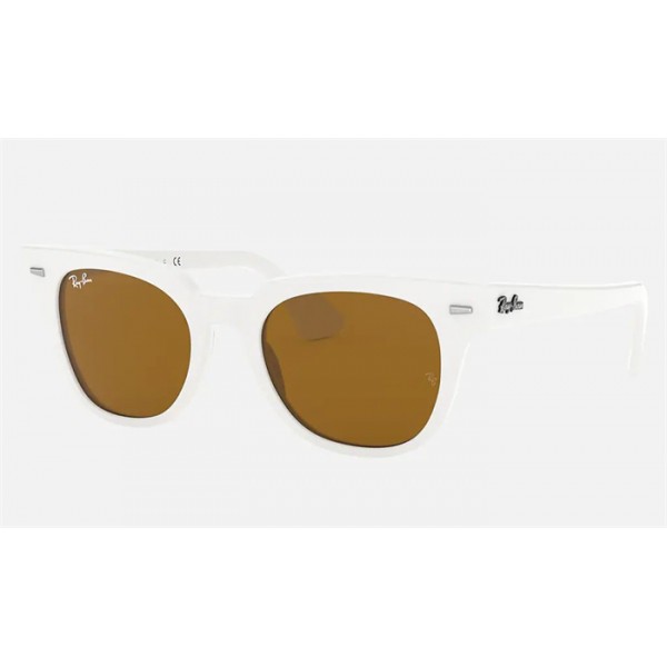 Ray Ban Meteor Classic RB2168 White Frame Brown Classic B-15 Lens